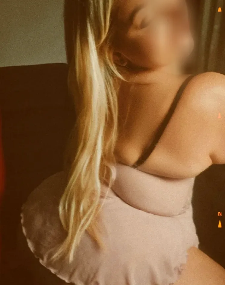 Elif, 30