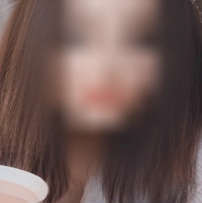 Elin, 23