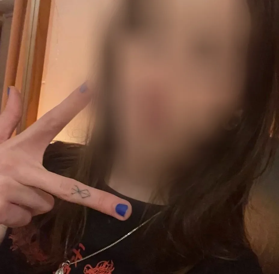 Fay, 21