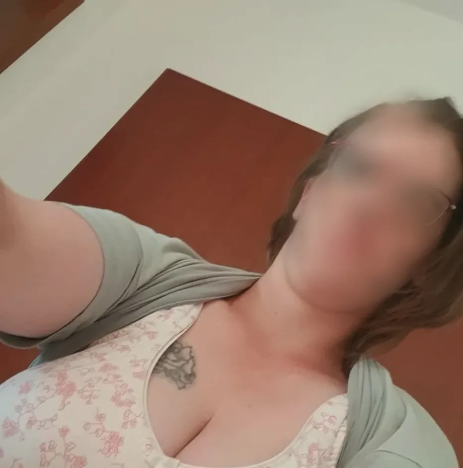Imane, 35