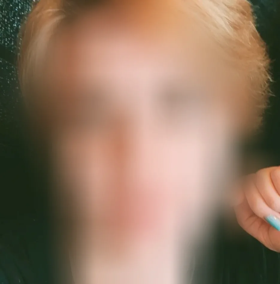 Lois, 26