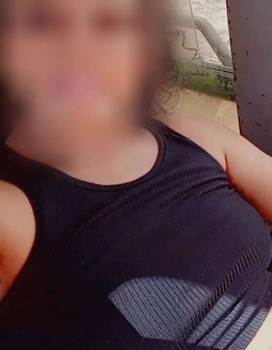 Nina, 39