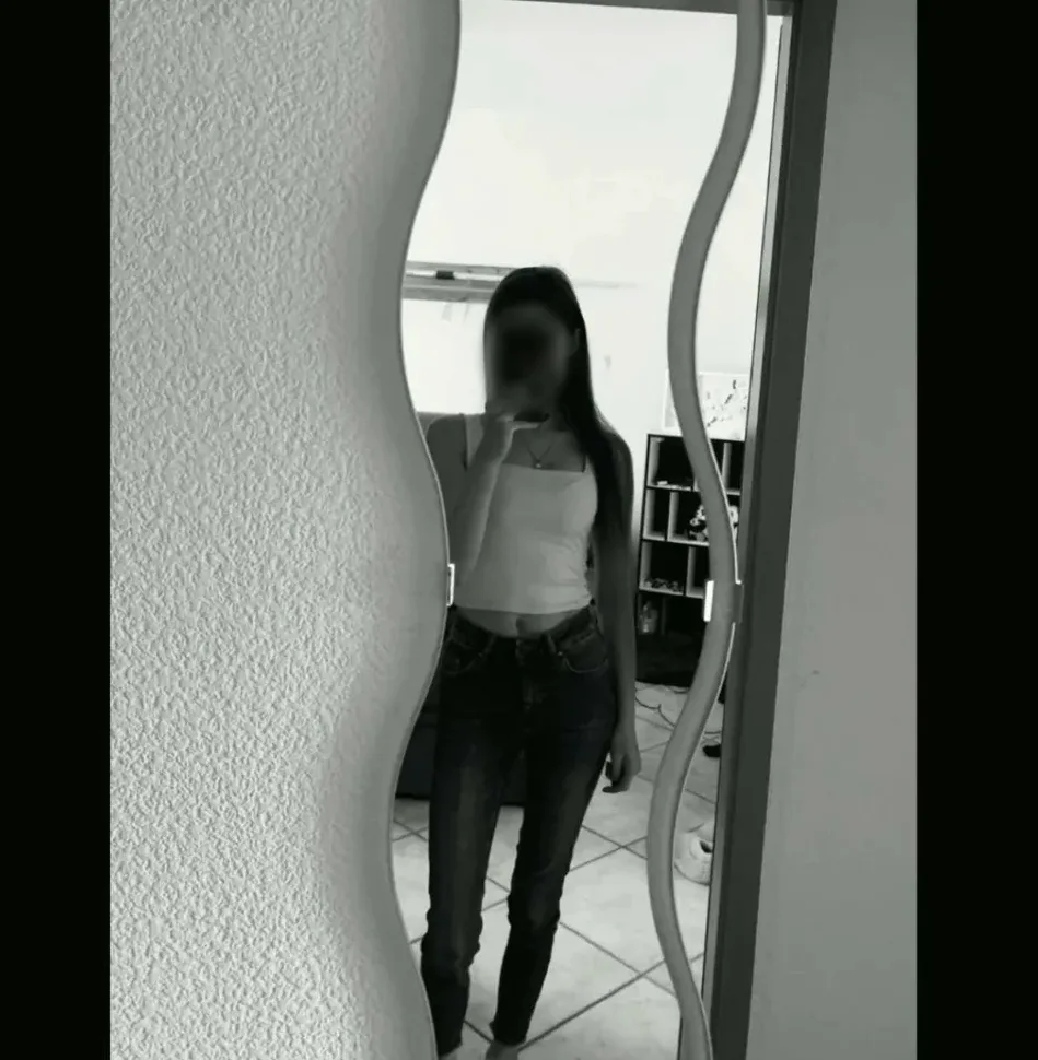 Rosanne, 25