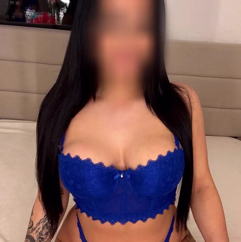 Sanae, 24