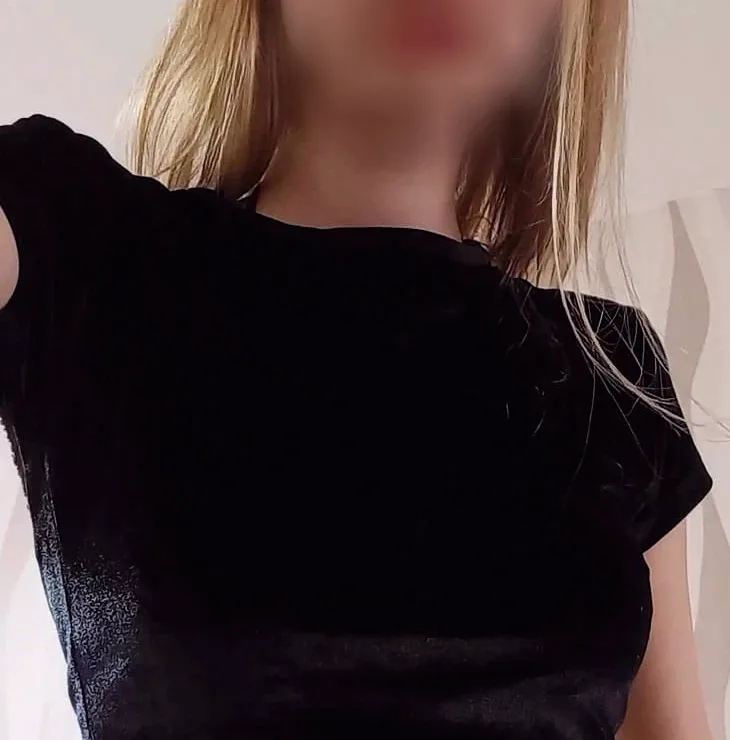 Vera, 25